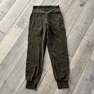 Lululemon Align Joggers, army green. Size 6